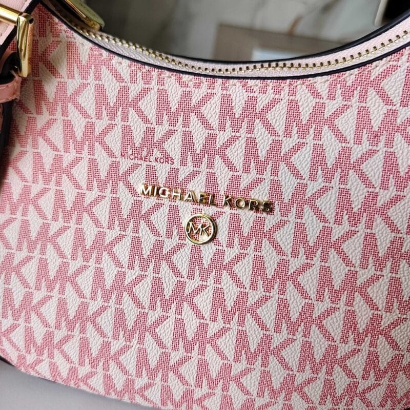 【AT7829】マイケル・コース ピンクロゴ柄ハンドバッグ、都会の女性の優雅さを演出する | Michael Kors