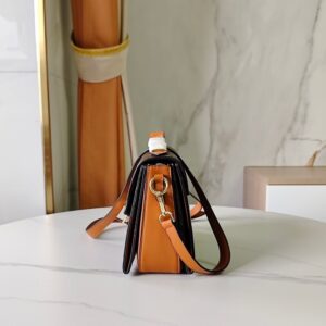 【AT7835】マイケル・コース Hendrix クラシックメッセンジャーバッグ：エレガントな都会の魅力と実用性を完璧に表現 | Michael Kors