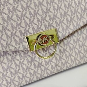 【AT7836】マイケル・コース（Michael Kors）ヘンドリックス郵便かばん - 古典的なモノグラム柄とアプリコット色の贅沢なファッション | Michael Kors