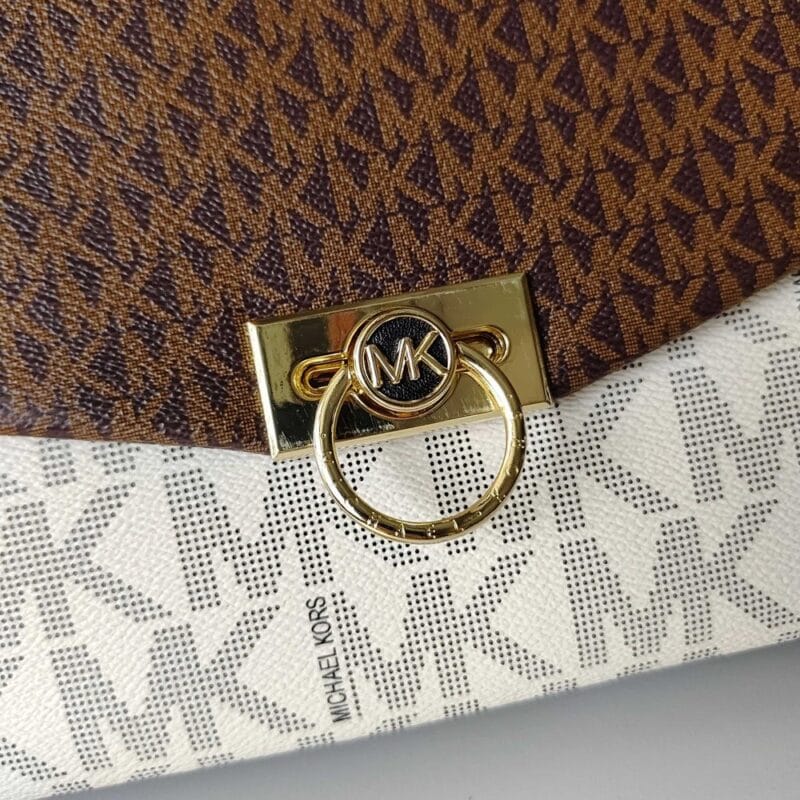 【AT7839】マイケルコース ロゴカラーブロックメッセンジャーバッグ - 都会的な女性必携のアイテム | MK