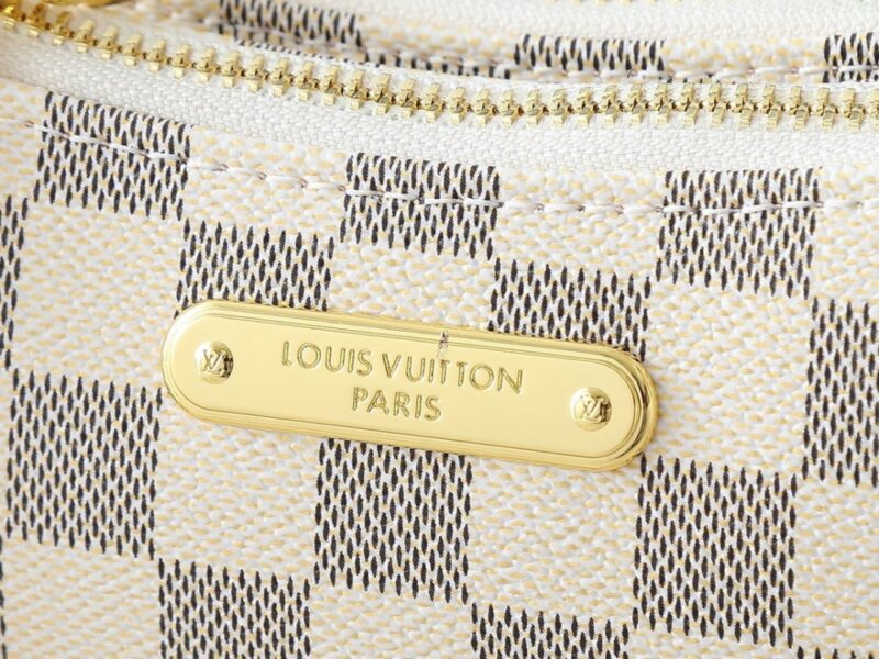 【AT7845】ルイ・ヴィトンDamier Azurクラシックポシェットバッグ、贅沢さとエレガンスを表現 | Louis Vuitton Paris