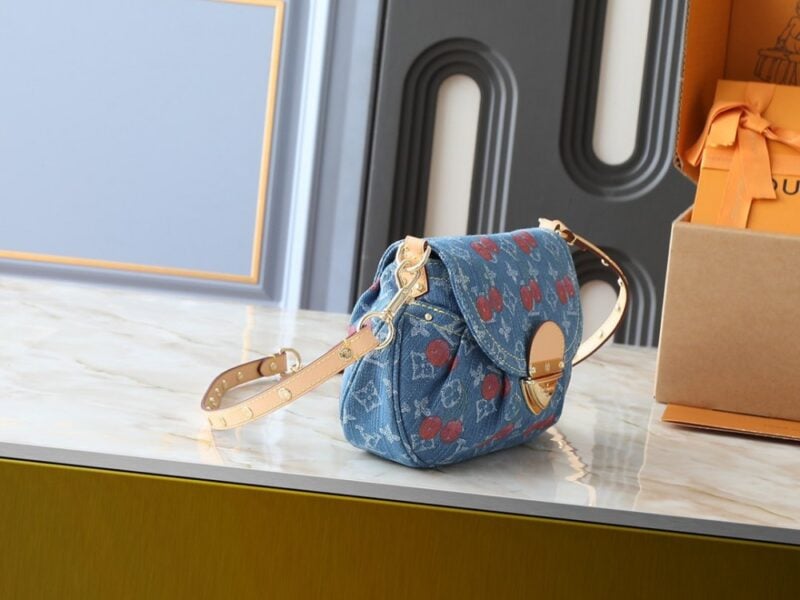 【AT7850】ルイ・ヴィトンのデニムサンセットバッグ - クラシックなスタイルとエレガンスの融合 | Louis Vuitton