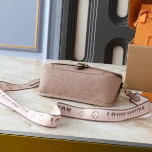 【AT7852】ルイ・ヴィトン カンヌシリーズ モノグラムハンドバッグ - 女性向け高級ファッションアイテム | Louis Vuitton Paris
