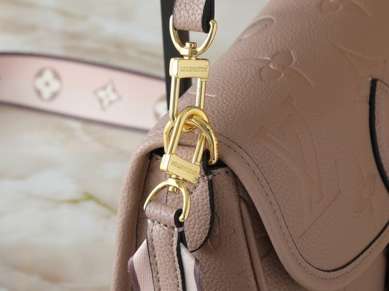 【AT7852】ルイ・ヴィトン カンヌシリーズ モノグラムハンドバッグ - 女性向け高級ファッションアイテム | Louis Vuitton Paris