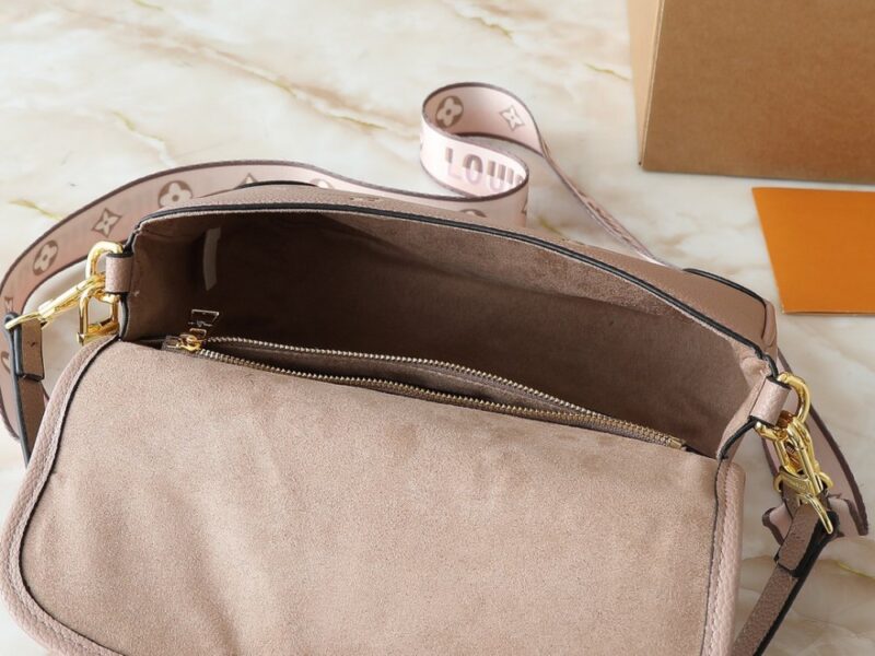 【AT7852】ルイ・ヴィトン カンヌシリーズ モノグラムハンドバッグ - 女性向け高級ファッションアイテム | Louis Vuitton Paris