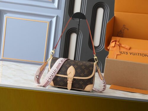 【AT7854】ルイ・ヴィトン モノグラムエンボスレザー キープオールバッグ | Louis Vuitton Malletier
