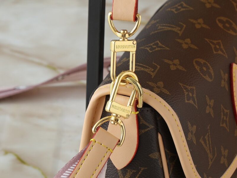 【AT7854】ルイ・ヴィトン モノグラムエンボスレザー キープオールバッグ | Louis Vuitton Malletier
