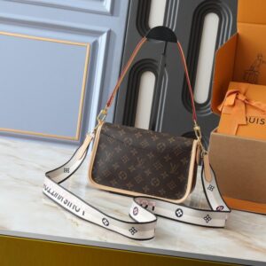 【AT7855】ルイ・ヴィトンのモノグラム型押しレザーハンドバッグ：都会の女性の贅沢なスタイル | Louis Vuitton Paris