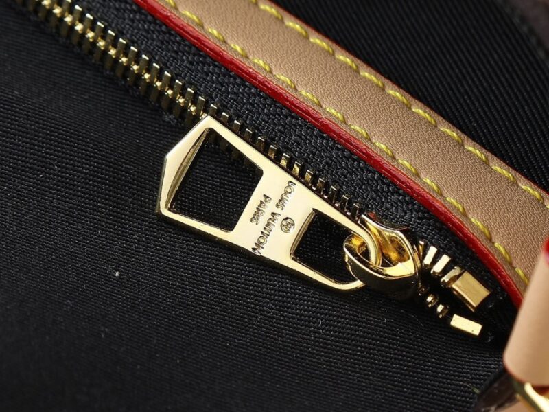 【AT7855】ルイ・ヴィトンのモノグラム型押しレザーハンドバッグ：都会の女性の贅沢なスタイル | Louis Vuitton Paris