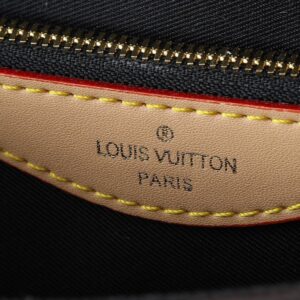 【AT7855】ルイ・ヴィトンのモノグラム型押しレザーハンドバッグ：都会の女性の贅沢なスタイル | Louis Vuitton Paris