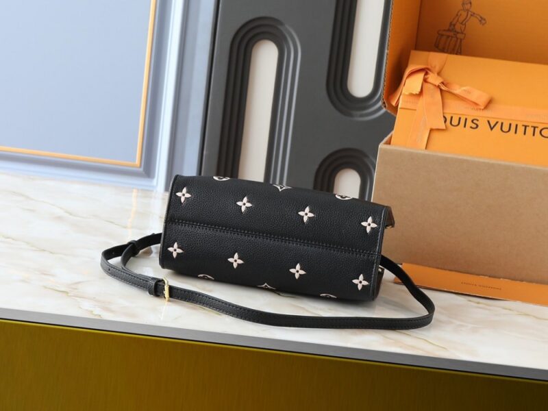 【AT7857】ルイ・ヴィトン OnTheGoシリーズ スタープリントハンドバッグ | Louis Vuitton