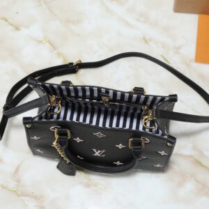 【AT7857】ルイ・ヴィトン OnTheGoシリーズ スタープリントハンドバッグ | Louis Vuitton