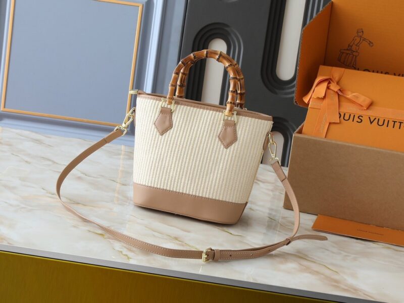 【AT7864】ルイ・ヴィトンBloomシリーズのストローハンドバッグ | Louis Vuitton Malletier