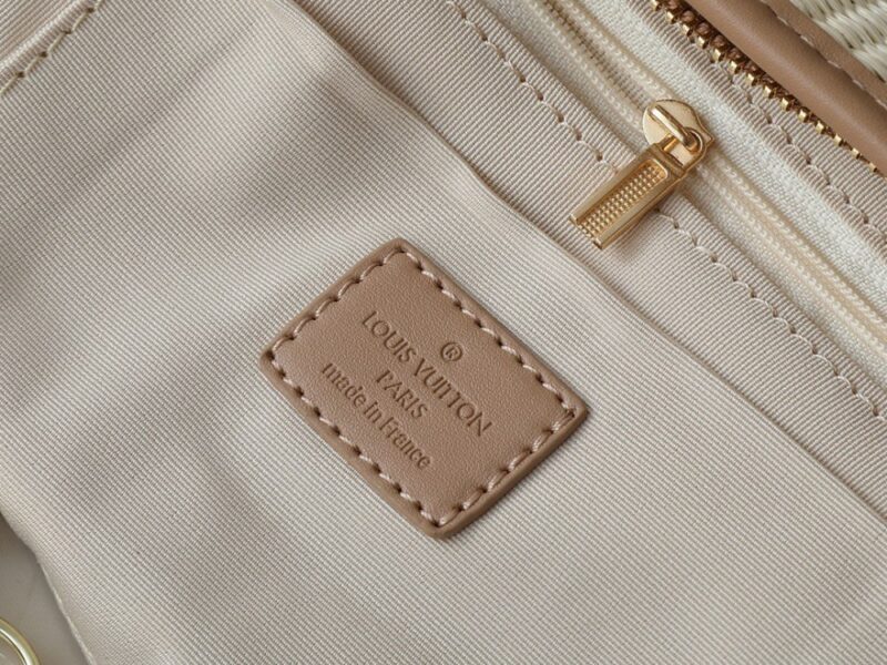 【AT7864】ルイ・ヴィトンBloomシリーズのストローハンドバッグ | Louis Vuitton Malletier