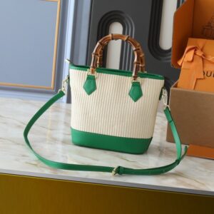 【AT7869】ブルームシリーズのルイ・ヴィトン・ストローワビングバッグ、緑色レザー装飾付き | Louis Vuitton Paris