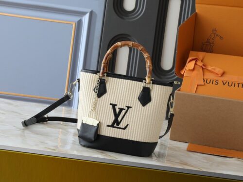 【AT7871】ルイ・ヴィトンBloomシリーズの草編みハンドバッグ、自然な魅力と実用性が融合 | Louis Vuitton Paris