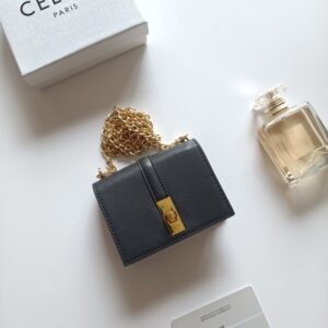 【AT8630】セリーヌトリオンフカードケース - 高級な小牛革カードホルダー | Celine Paris