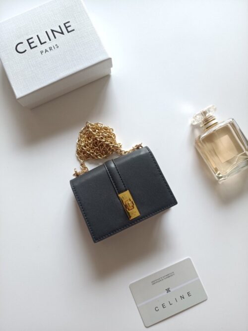 【AT8630】セリーヌトリオンフカードケース - 高級な小牛革カードホルダー | Celine Paris