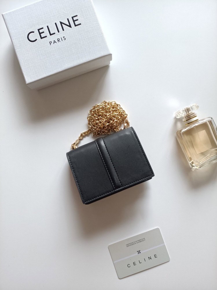 【AT8630】セリーヌトリオンフカードケース - 高級な小牛革カードホルダー | Celine Paris
