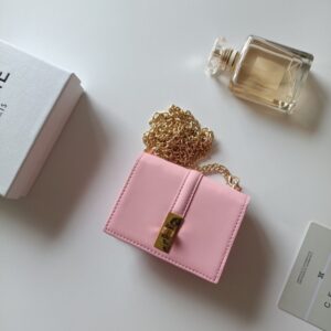 【AT8632】セリーヌパリ ピンクTriompheシリーズカードケース 豪華なクラシックデザイン | Céline