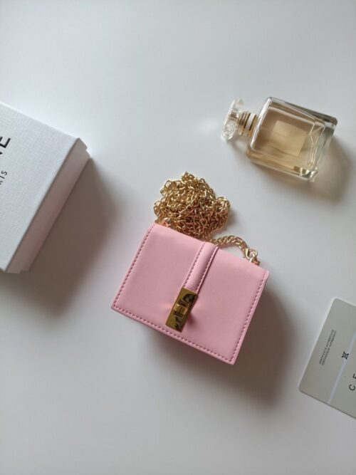 【AT8632】セリーヌパリ ピンクTriompheシリーズカードケース 豪華なクラシックデザイン | Céline