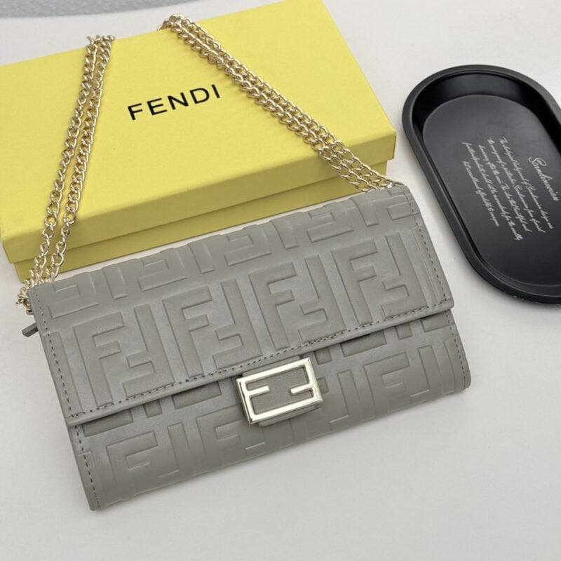 【AT8667】フェンディ フレンチエレガンスなウォレット、高級牛革とハイエンドデザイン | Fendi