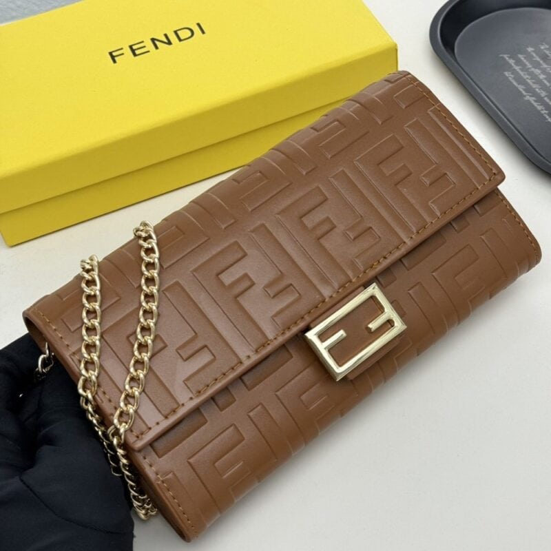 【AT8668】Fendi フェンディ クラシックウォレット：贅沢な牛革ウォレット、多機能デザイン、都会のエリートにふさわしい | Fendi