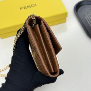 【AT8668】Fendi フェンディ クラシックウォレット：贅沢な牛革ウォレット、多機能デザイン、都会のエリートにふさわしい | Fendi