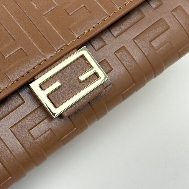 【AT8668】Fendi フェンディ クラシックウォレット：贅沢な牛革ウォレット、多機能デザイン、都会のエリートにふさわしい | Fendi