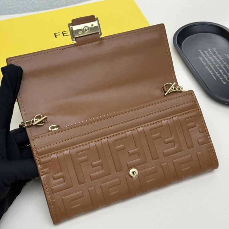 【AT8668】Fendi フェンディ クラシックウォレット：贅沢な牛革ウォレット、多機能デザイン、都会のエリートにふさわしい | Fendi
