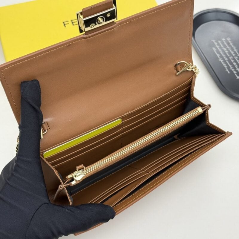 【AT8668】Fendi フェンディ クラシックウォレット：贅沢な牛革ウォレット、多機能デザイン、都会のエリートにふさわしい | Fendi