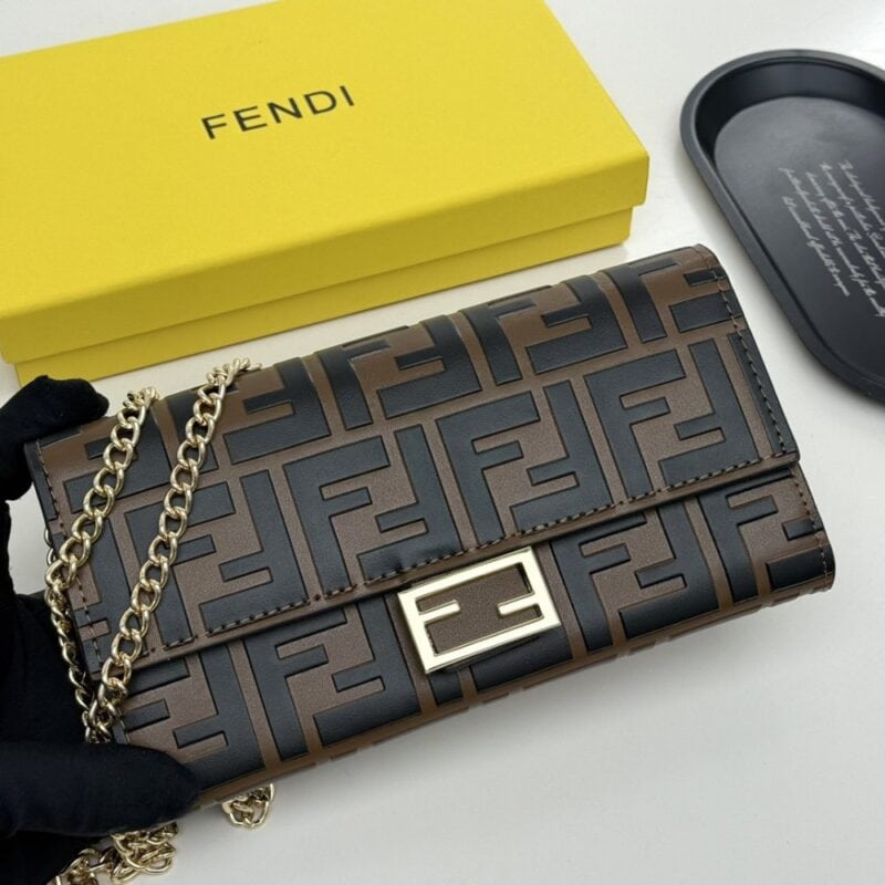【AT8669】フェンディのクラシックなファッションウォレット、贅沢さを際立たせる | Fendi Roma