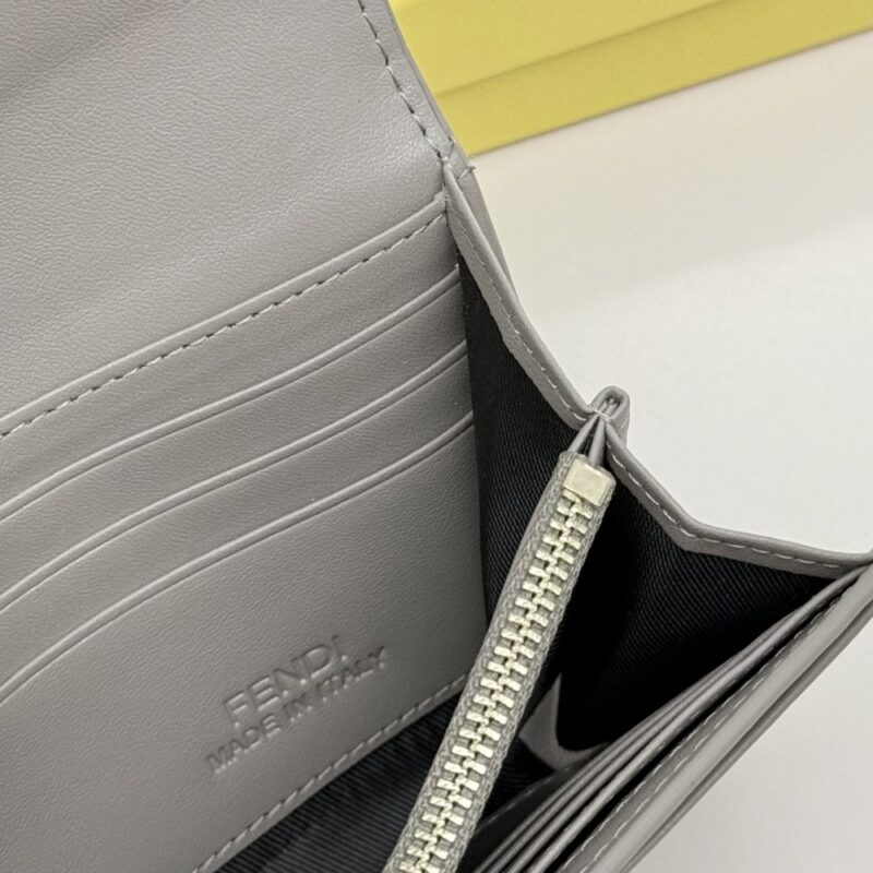 【AT8672】フェンディFendi 高級な長財布 小牛皮素材 限定デザイン オシャレなスタイル 便利なカード収納付き | Fendi Roma