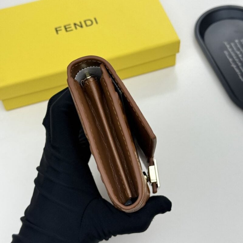 【AT8673】フェンディ(Fendi) 高級レザー長財布 - 品味と優雅さを際立たせる | Fendi Roma