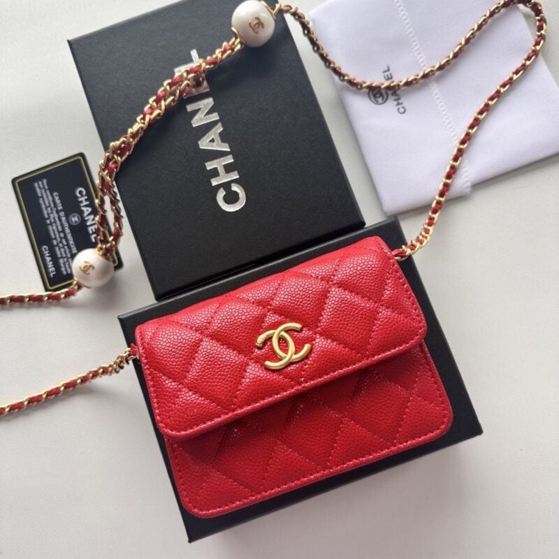 【AT8681】シャネル キャビアスキンCCロゴパールチェーンバッグ | Chanel Paris
