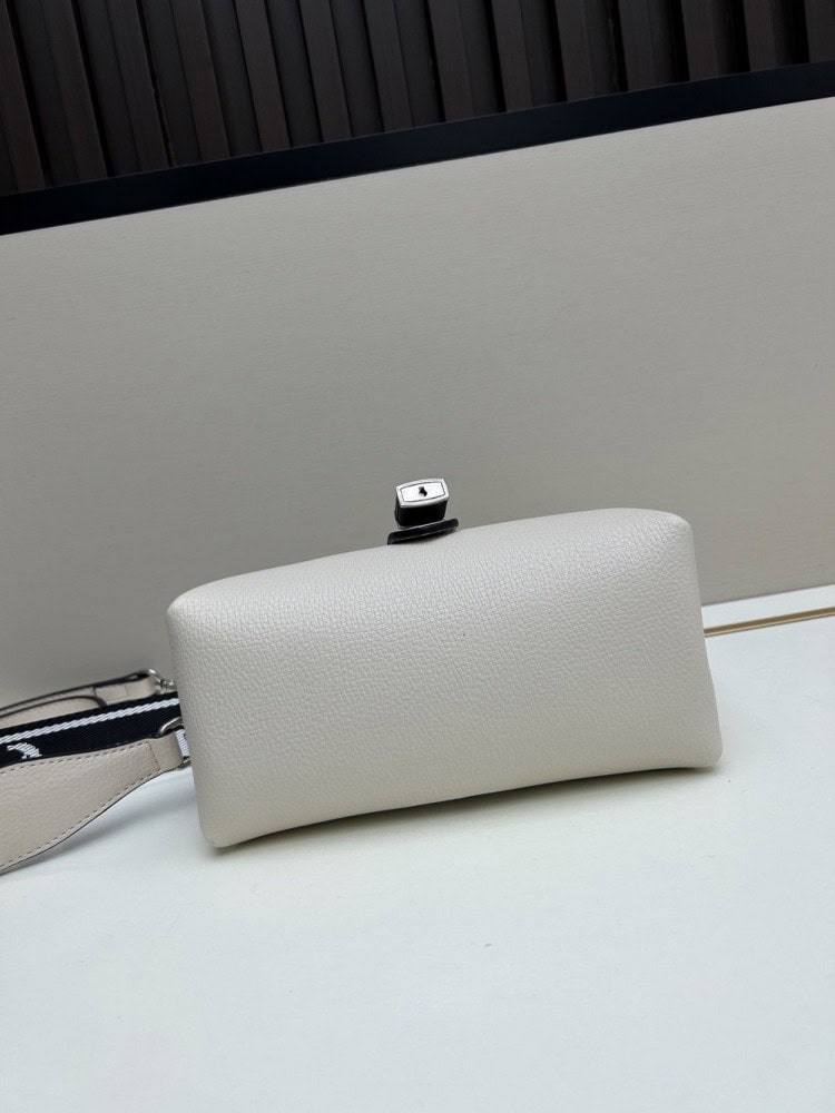 【AT8704】プラダ(PRADA)セレクトラグジュアリーレザーハンドバッグ | Prada