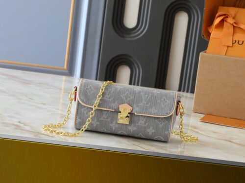 【AT8706】ルイ・ヴィトン Pochette Camille：都会女性のためのラグジュアリーアクセサリー | Louis Vuitton Paris
