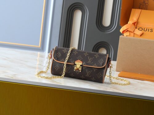 【AT8707】プラダ Prada カミーユポシェット ショルダーバッグ モノグラムキャンバス ファッションアート | Louis Vuitton