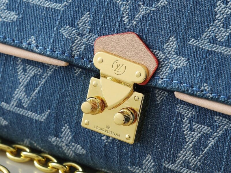 【AT8708】ルイ・ヴィトンモノグラムキャンバスPochette Camilleミニチェーンバッグ | Louis Vuitton Malletier