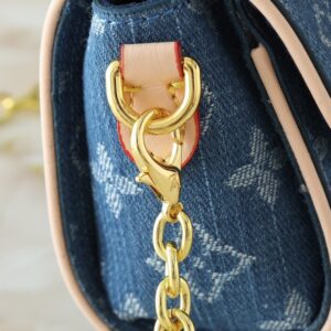 【AT8708】ルイ・ヴィトンモノグラムキャンバスPochette Camilleミニチェーンバッグ | Louis Vuitton Malletier