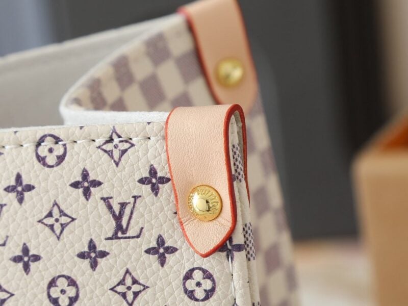 【AT8714】ルイ・ヴィトンOnthegoバッグ - モダンな都市女性のためのエレガントなファッションアイテム | Louis Vuitton