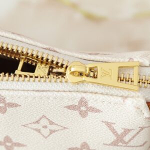 【AT8715】ルイ・ヴィトン Coussin シリーズ ハンドバッグ - 都会的なファッション魅力を持つ高級感のあるアクセサリー | Louis Vuitton