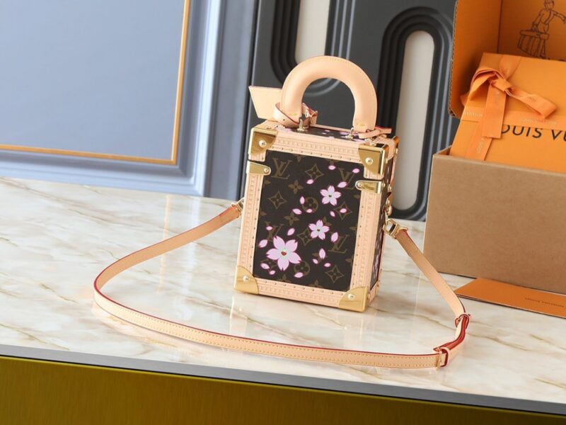 【AT8722】ルイ・ヴィトン Camera Box ハンドバッグ、桜のユニークな魅力を表現 | LV