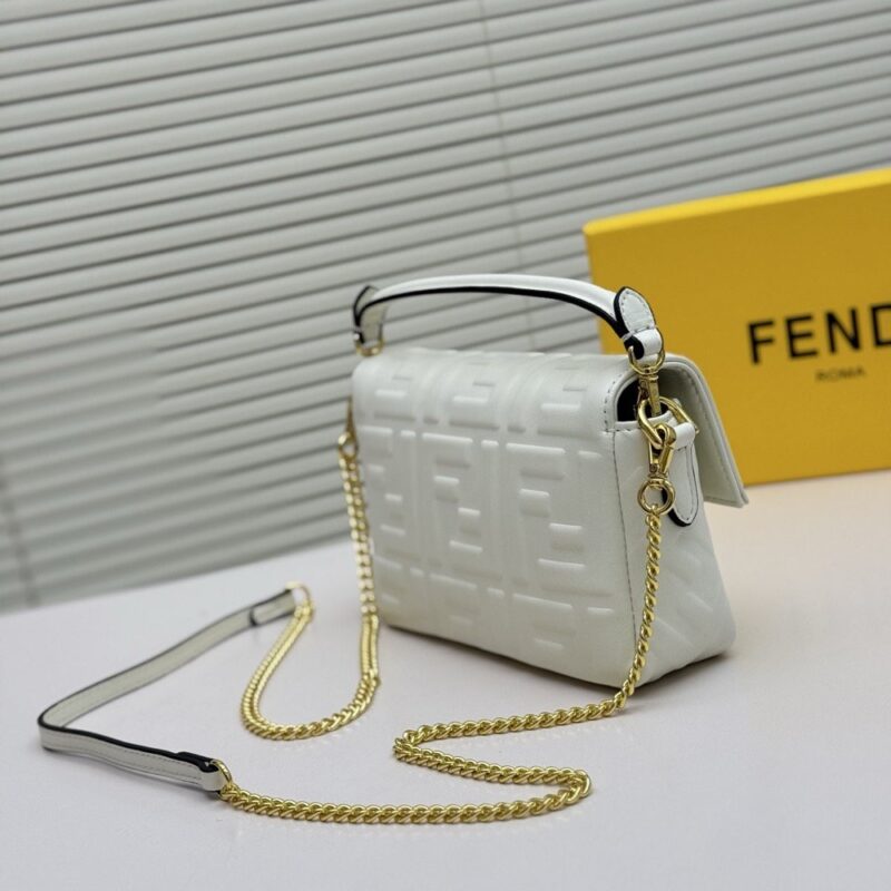 【AT8732】フェンディ高級羊革バゲットバッグ - フランス風エレガンスと華やかなデザイン | Fendi