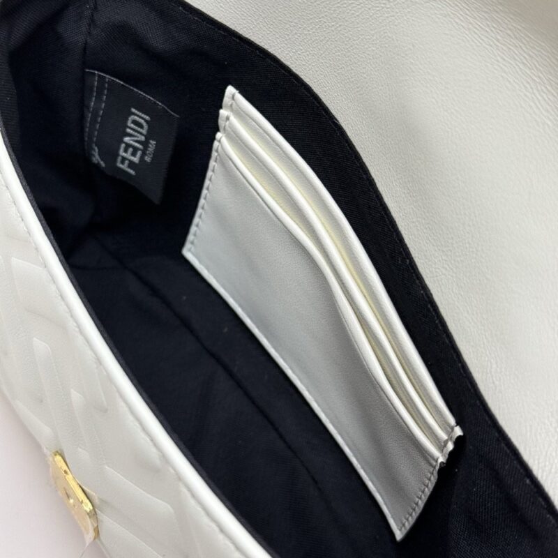 【AT8732】フェンディ高級羊革バゲットバッグ - フランス風エレガンスと華やかなデザイン | Fendi
