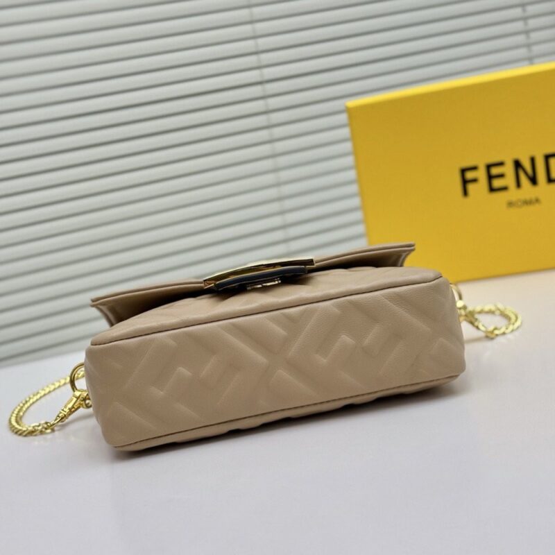 【AT8734】Fendi フェンディ バゲットバッグ、贅沢な芸術品 | Fendi Roma