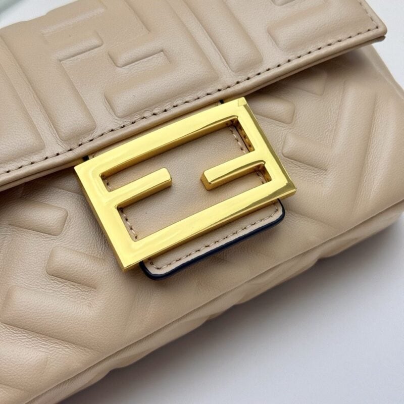 【AT8734】Fendi フェンディ バゲットバッグ、贅沢な芸術品 | Fendi Roma