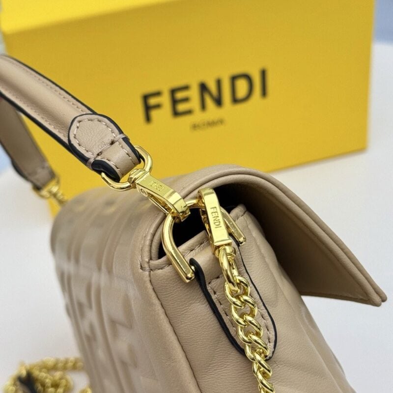 【AT8734】Fendi フェンディ バゲットバッグ、贅沢な芸術品 | Fendi Roma