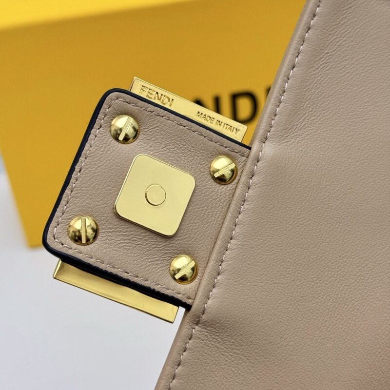 【AT8734】Fendi フェンディ バゲットバッグ、贅沢な芸術品 | Fendi Roma