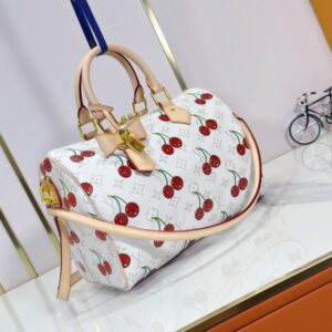 【AT8739】ルイ・ヴィトンSpeedy Soft チェリープリントハンドバッグ – 優雅なチェリーデザイン、おしゃれなスタイル | LV